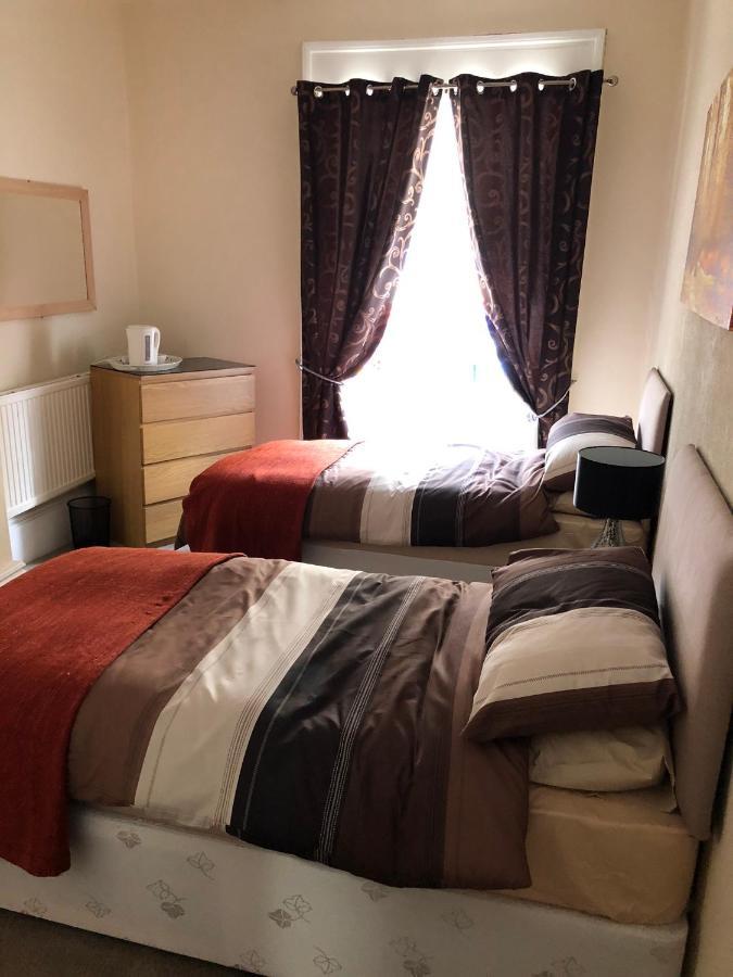 Wellington Tavern Accommodation 迪斯伯里 外观 照片