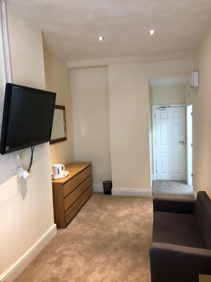 Wellington Tavern Accommodation 迪斯伯里 外观 照片
